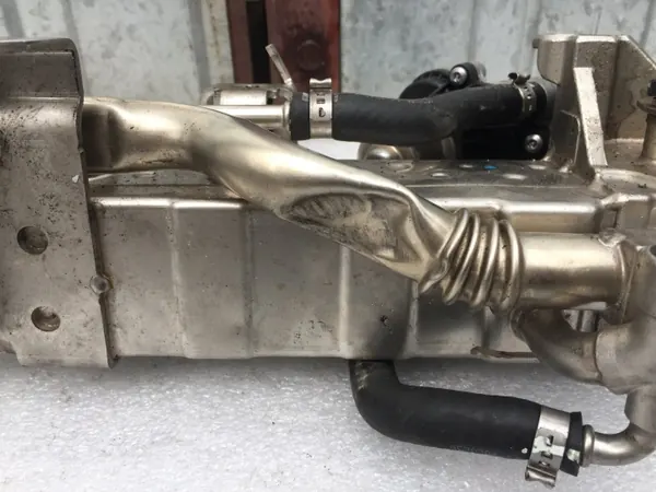 Refroidisseur EGR d'occasion pour BMW Série 5 F10 F20 F30 image 6