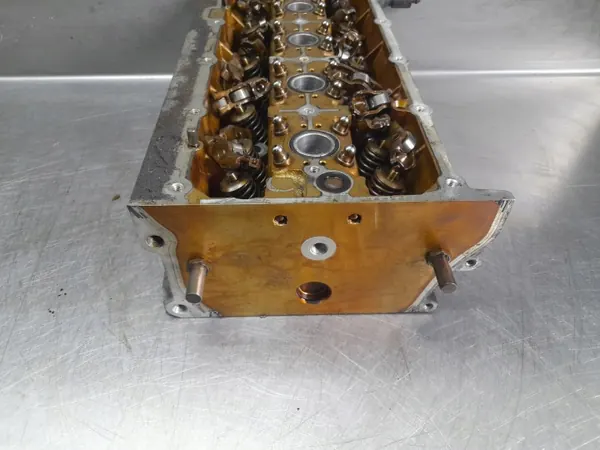 VW Audi 1.6 FSI Sylinterikansi OEM 03C103358S image 4