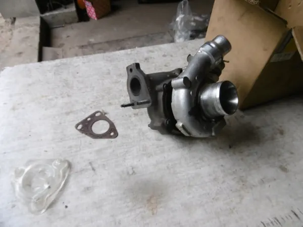 RENAULT TRAFFIC 2.0 DCI TURBO OE 7701476620 image 2