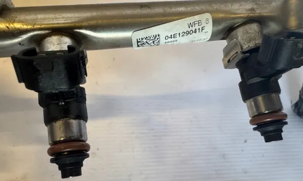 OEM 04E129041F Rail de inyección para VW Golf VII 1.4 TSI image 6