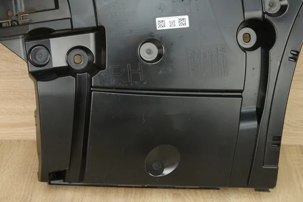 Scivolo di montaggio paraurti posteriore destro BMW G30 LCI OEM 8098690 image 4