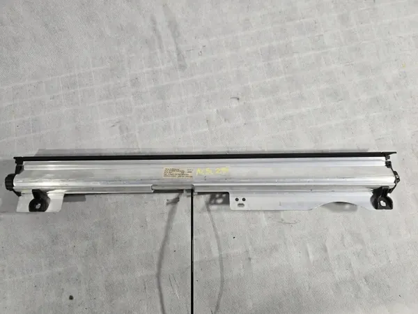 OEM 4H0861334 Audi A8 D4 Oikea Taka-Aurinkoverho image 2