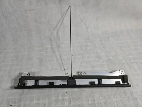 OEM 4H0861334 Audi A8 D4 Oikea Taka-Aurinkoverho image 3