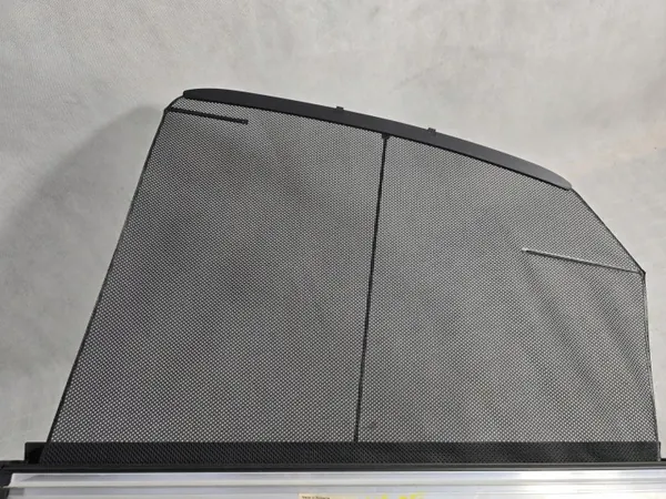 OEM 4H0861334 Audi A8 D4 Oikea Taka-Aurinkoverho image 4