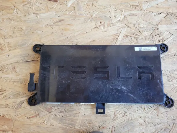 Contrôleur Porte Tesla Model X OEM 1043900-10 image 2