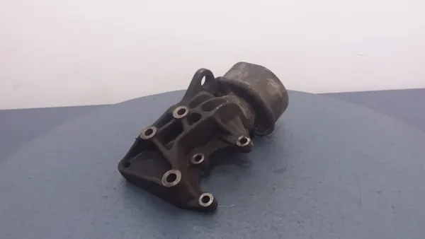 Support Moteur OEM 074198207B pour VW Transporter T4 2.4 D image 4
