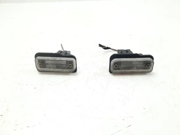 MAM57643 OEM Feu de Plaque Mercedes CLS - Occasion image 2