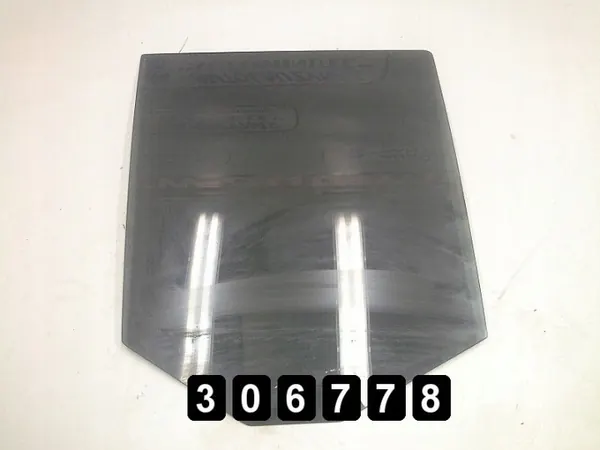 Cristal de puerta Land Rover OEM AM-306778 - Usado image 2