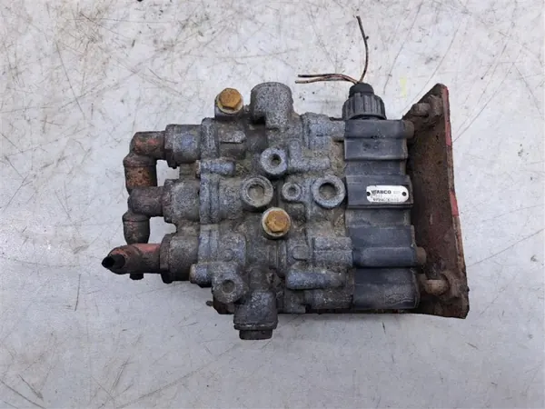 Soupape électromagnétique OEM 4729000630 Renault Midlum image 2