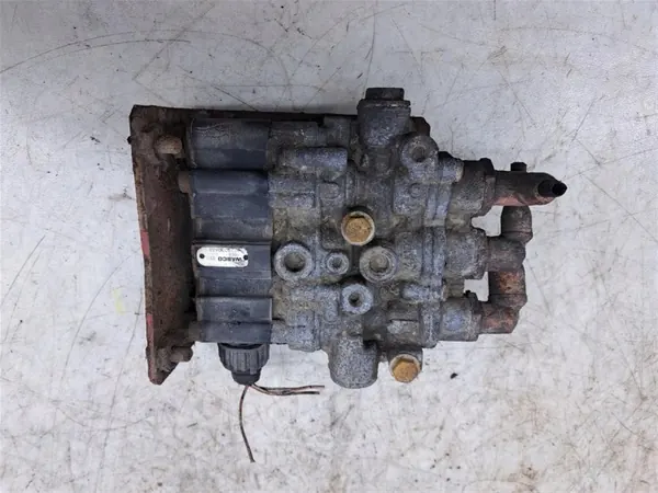Soupape électromagnétique OEM 4729000630 Renault Midlum image 3