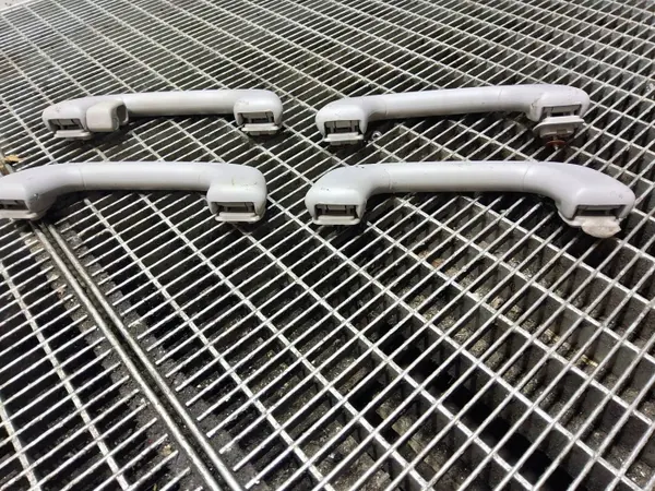 Hyundai i40 Dachgriff-Set OEM SKE57130 image 4