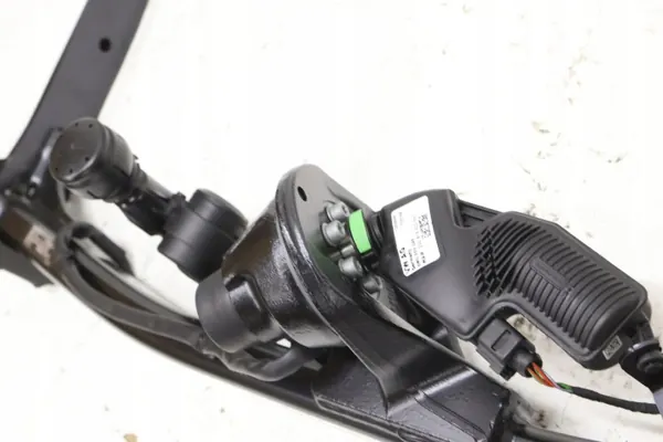 Audi A6 C8 Anhängerkupplung OEM 4K0800491H - Gebraucht image 3