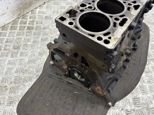Bloc moteur Volkswagen OE 04L023A d'occasion - Diesel image 3