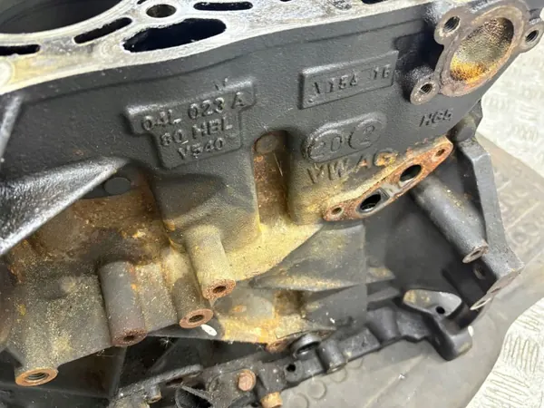 Bloc moteur Volkswagen OE 04L023A d'occasion - Diesel image 7