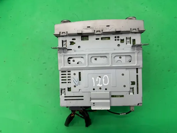 Radio CD MP3 OEM 96100-1J202 pour Hyundai i20 2008- image 4