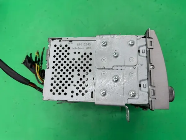 Radio CD MP3 OEM 96100-1J202 pour Hyundai i20 2008- image 8