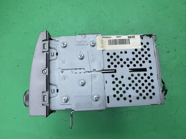 Radio CD MP3 OEM 96100-1J202 pour Hyundai i20 2008- image 9