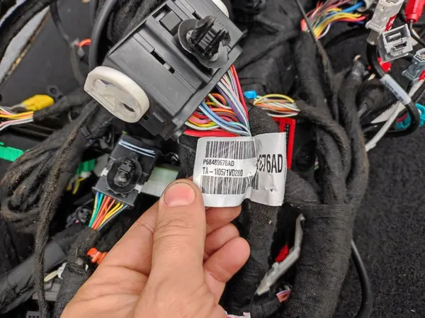 Installation de câblage Jeep Wrangler JL 2.0T 4xe PHEV image 2