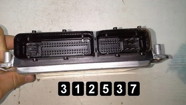 Begagnad VW Passat ECU OEM AM-312537 2002 image 5