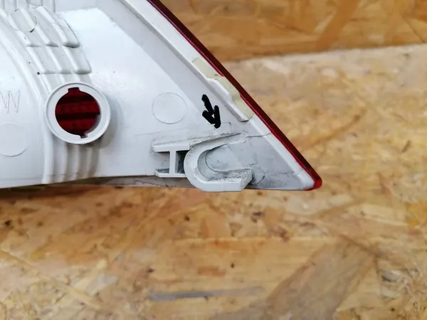 Luz Trasera Izquierda Skoda Superb II 2008-2013 OEM KMR694 image 3