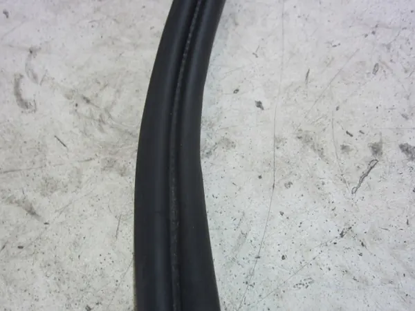 Junta de porta-malas Volvo XC90 OEM 31662424 image 6