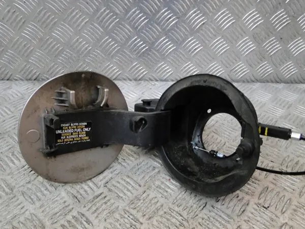 Polttoainekansi OEM 69513-D7000 Hyundai Tucson III Y3Y image 4