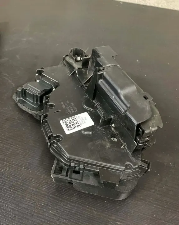 Fram vänster dörrlås Passat B8 Arteon Tiguan image 2