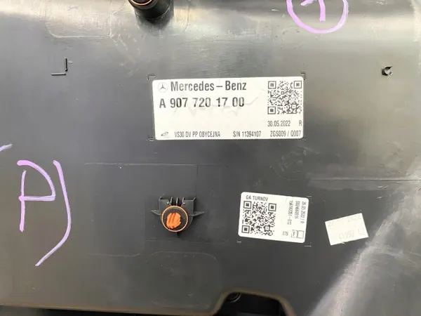 Panneau de Porte Avant Droit Mercedes Sprinter 2019 OEM A9077272300 image 5