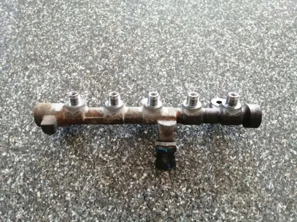OEM 0445214258 Rail de inyección para Opel Movano B image 2