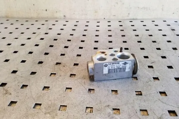 Ilmastointijäähdyttimen venttiili AUDI Q7 3.0L diesel image 4