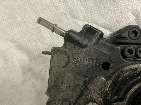 Brandstofpomp Chevrolet OE 96868903 image 10