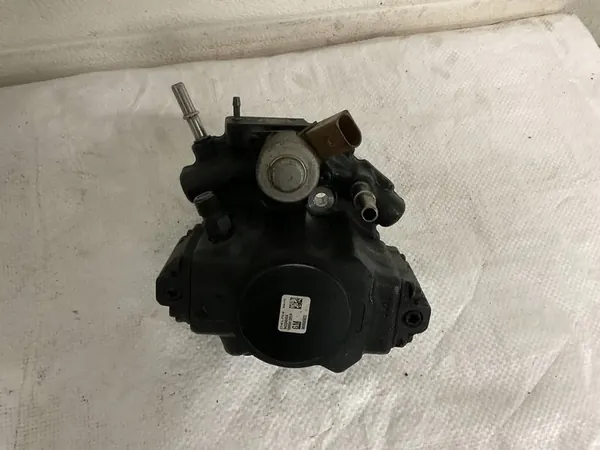 Brandstofpomp Chevrolet OE 96868903 image 3