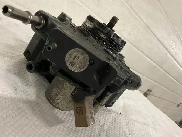 Brandstofpomp Chevrolet OE 96868903 image 6