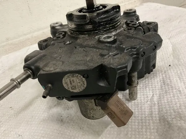 Brandstofpomp Chevrolet OE 96868903 image 7