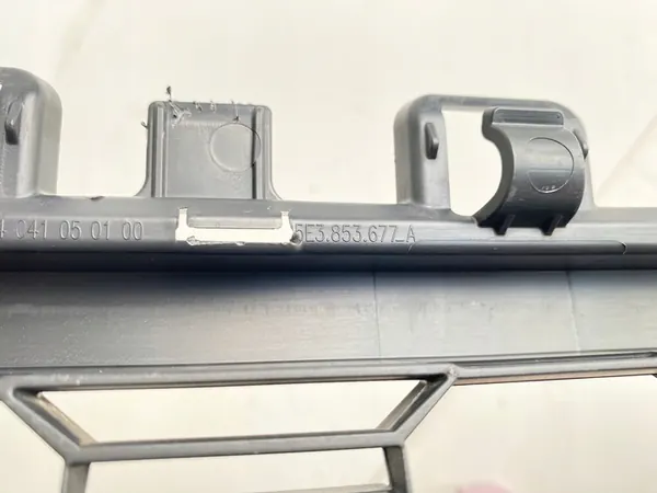 Griglia Paraurti Anteriore Skoda Octavia IV 2020- OEM 5E3853677A image 3