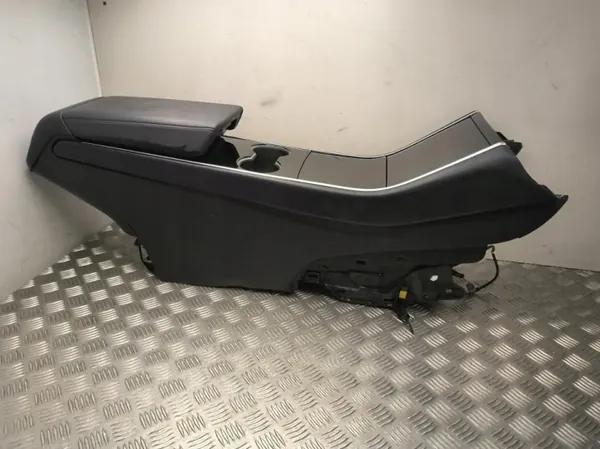 Tesla Model 3 2020 mittkonsoll OEM 108789700B image 3
