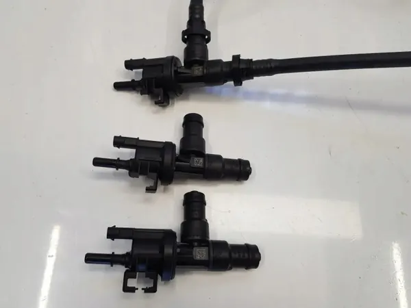 BMW Polttoainesäiliön Ilmaventtiili - OEM Osa image 2