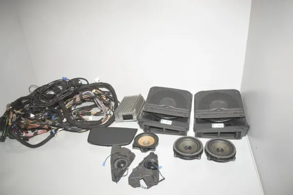 Système audio BMW OE 9218527 pour 3 TOURING F31 image 2