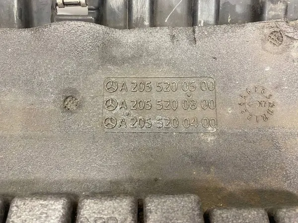 Capa de para-choque dianteiro Mercedes-Benz Classe C W205 A2055200500 image 3