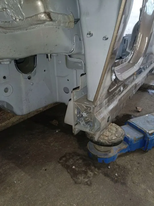 Soleira dianteira Land Rover Defender OEM ARA262539 - Usado image 3