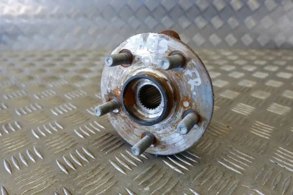 Vorderradnabe OEM 43550-K0010 - Gebrauchtes Toyota OE image 2