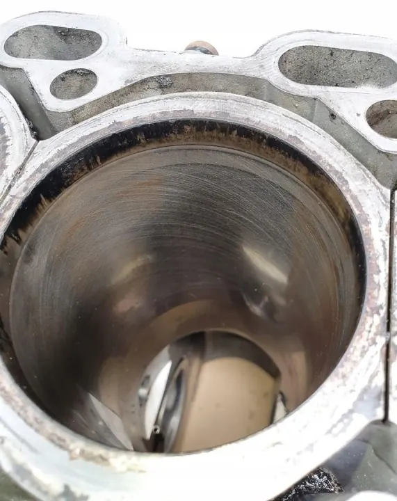 Motorblok D5244T voor Volvo XC90 2.4 D5 image 3