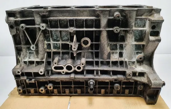 Motorblok D5244T voor Volvo XC90 2.4 D5 image 8