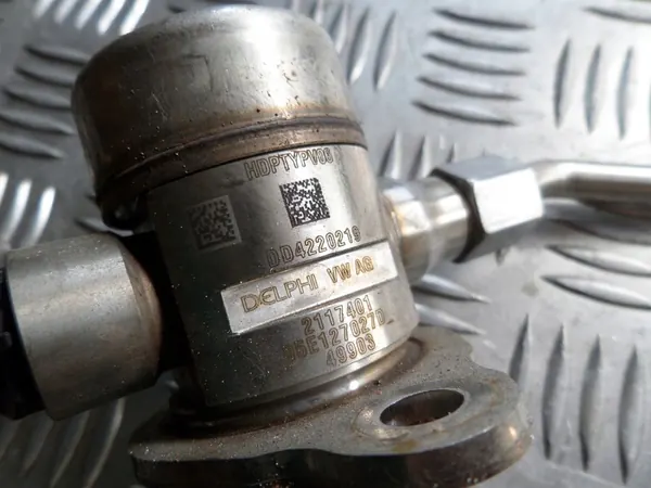 Polttoainepumpun paine VW Skoda 1.5 TSI image 4