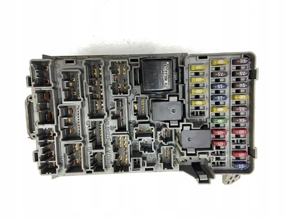 Caja de fusibles OEM 3820A-S9A para Honda CR-V II 2.0 image 5