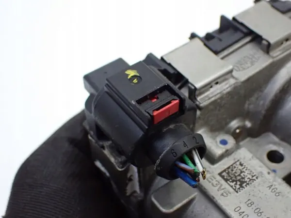 Kaasutin OEM 04C133062J VW Polo 1.0 MPI:lle image 6