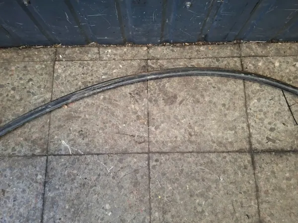 Achterruitdichting OEM uszczelka szyby tylnej mercedes w116 image 5