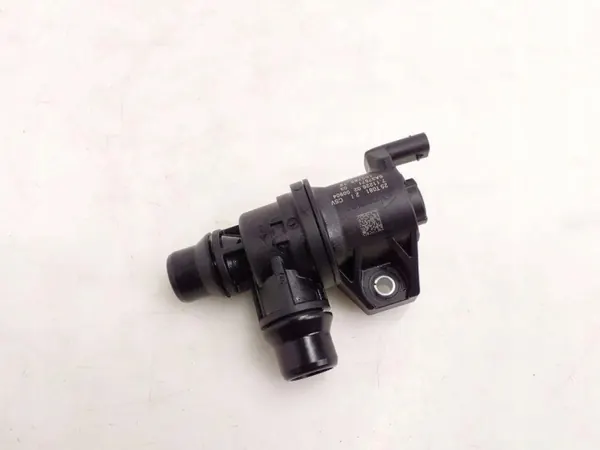Bomba de circulación de agua BMW OEM 5A37571 - Usada image 2