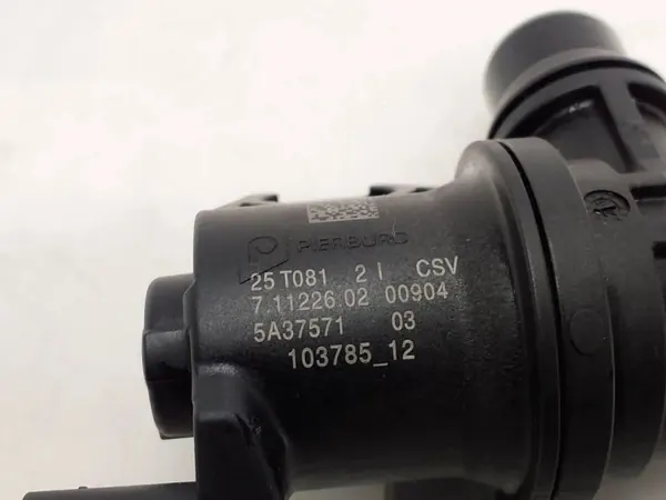 Bomba de circulación de agua BMW OEM 5A37571 - Usada image 3