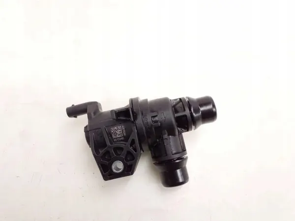 Bomba de circulación de agua BMW OEM 5A37571 - Usada image 5